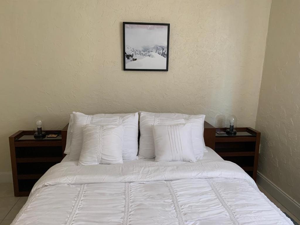 Cozy Private Room, Near The Airport - Free Parking - 01 Miami Exteriér fotografie